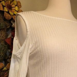 🔴 Emma & Sam Cold Shoulder Long Sleeve